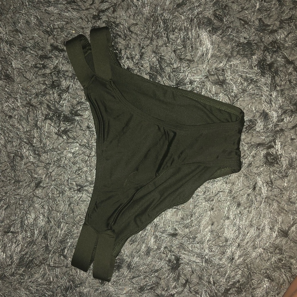 Bikini bottoms